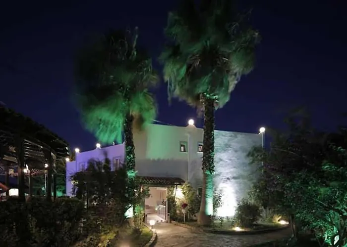 Casa Del Mar 호텔 *