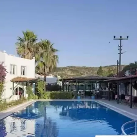 Casa Del Mar فندق